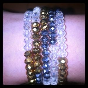 ✨HANDMADE CRYSTAL BEADED BRACELET